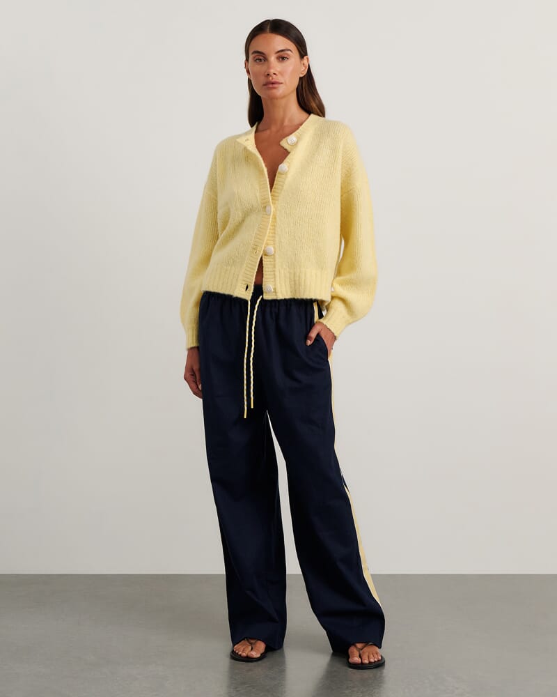 Liv Pant in NAVY/WHITE