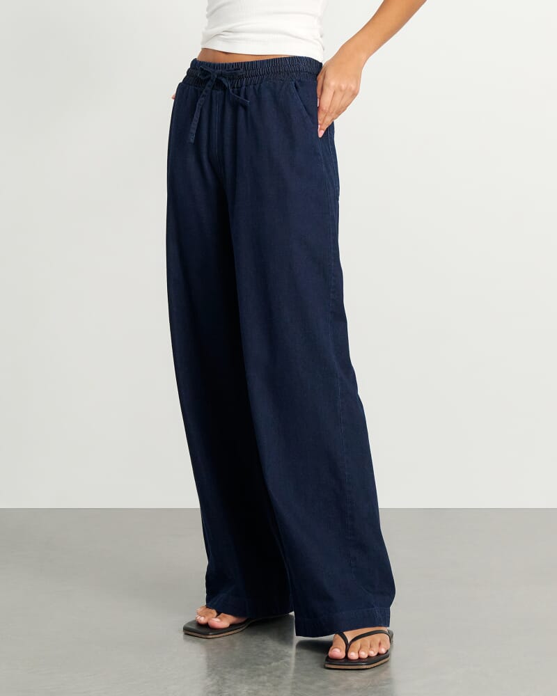 Jenni Chambray Pant in DARK WASH