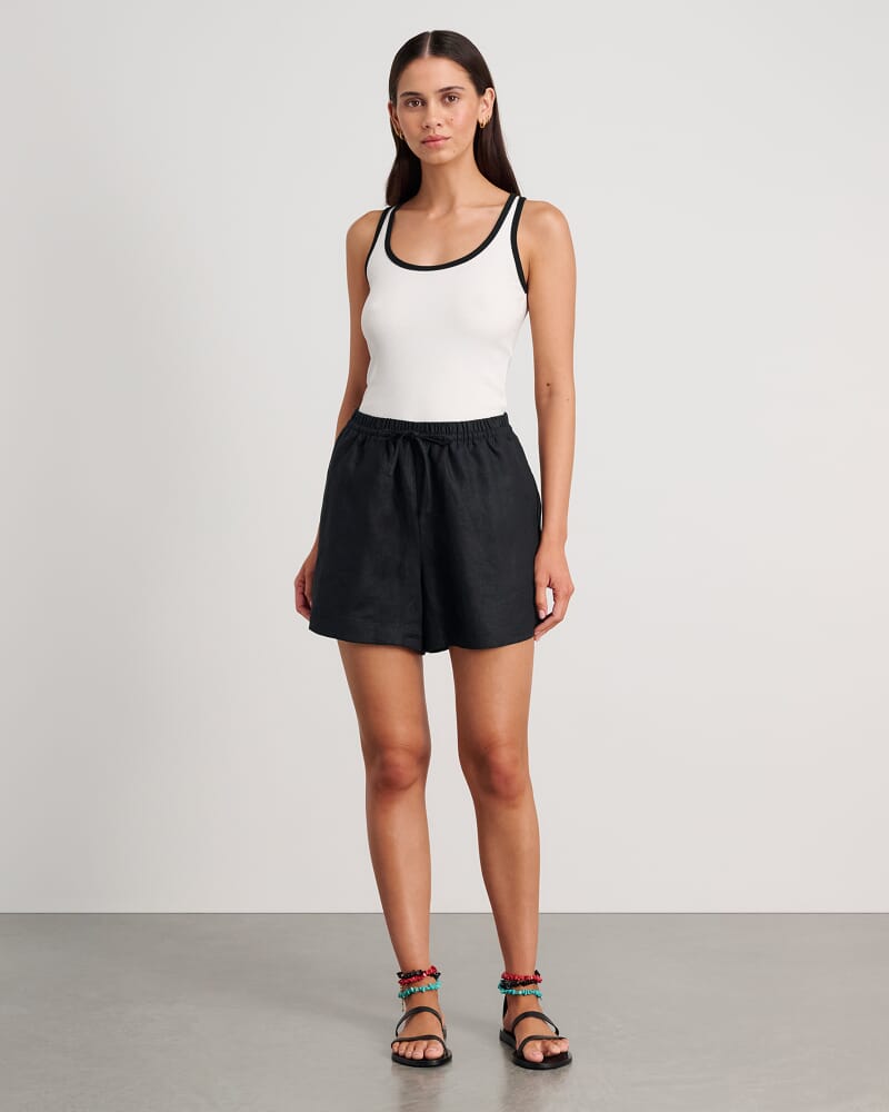 Ivy Linen Short in BLACK