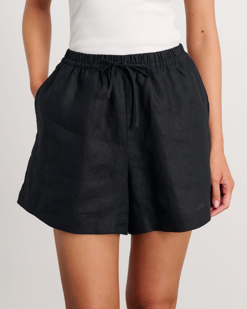 Ivy Linen Short in BLACK
