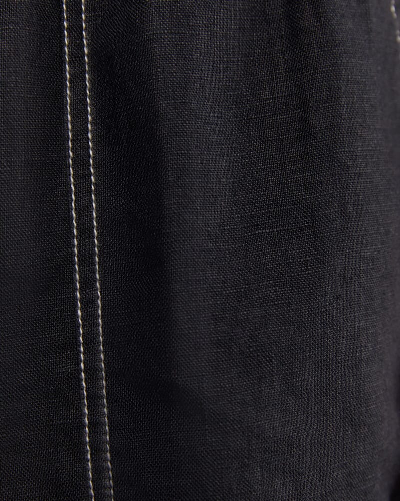 Gigi Linen Pull On Short in BLACK