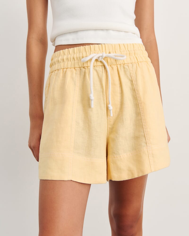 Gigi Linen Pull On Short in BUTTER