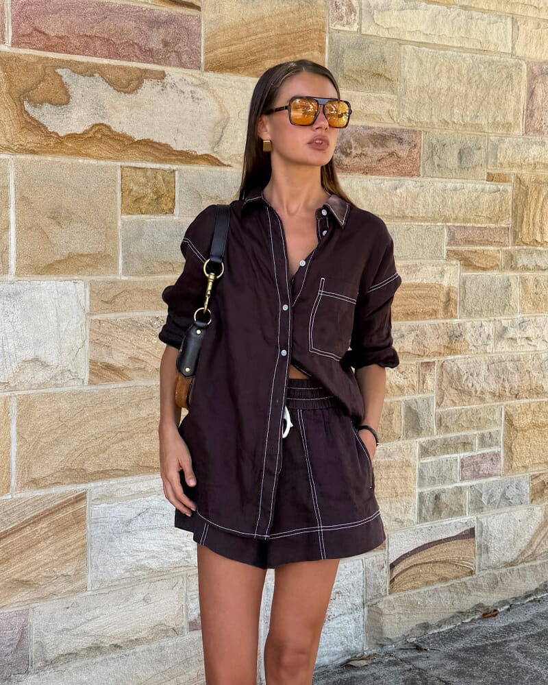 Gigi Linen Pull On Short in DARK CHOCOLATE