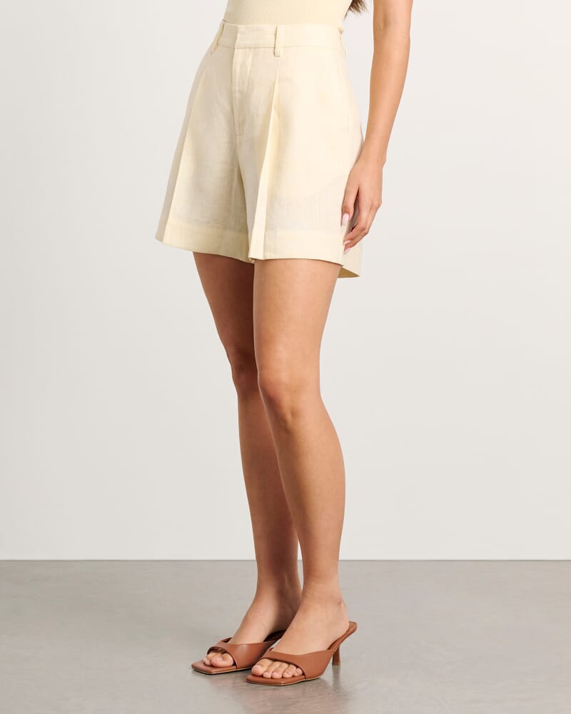 Kayla Linen Pleat Shorts in PALE LEMON