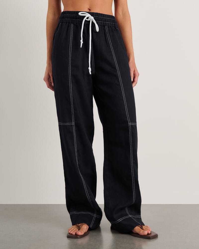 Gigi Relaxed Pant in BLACK