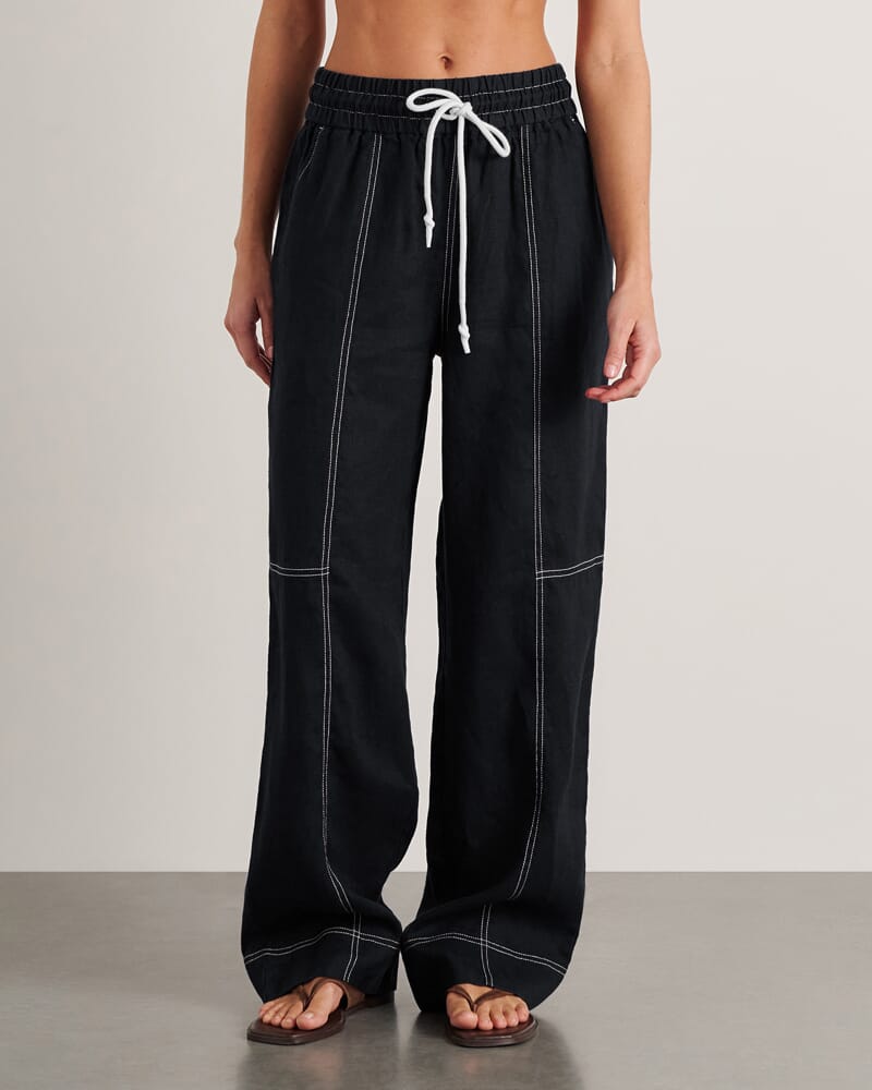 Gigi Relaxed Pant in BLACK