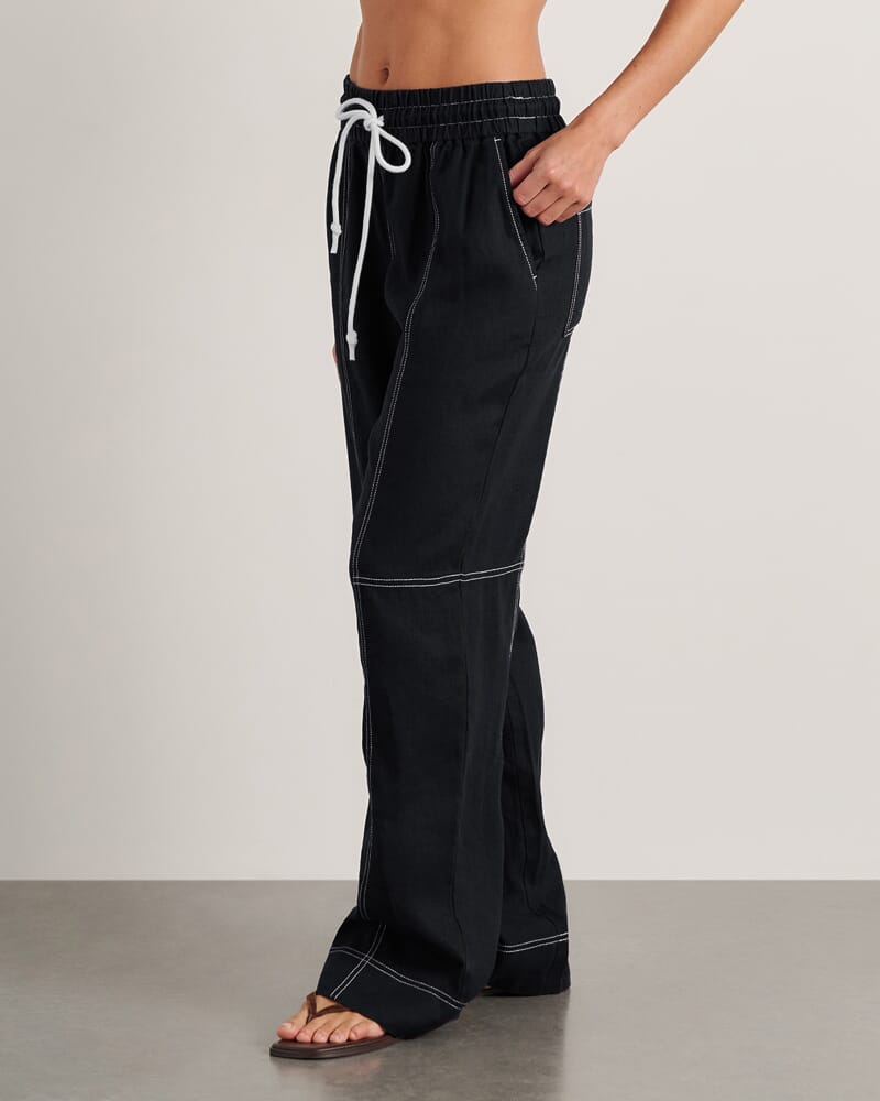 Gigi Relaxed Pant in BLACK