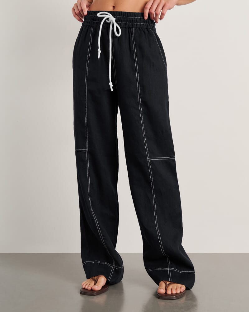 Gigi Relaxed Pant in BLACK