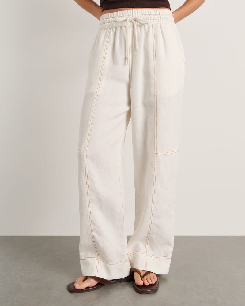 Gigi Relaxed Pant in WHITE