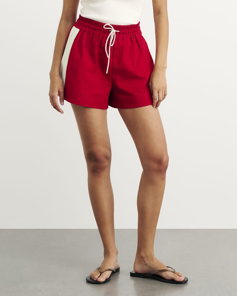 Canvas Contrast Short in DEEP RED