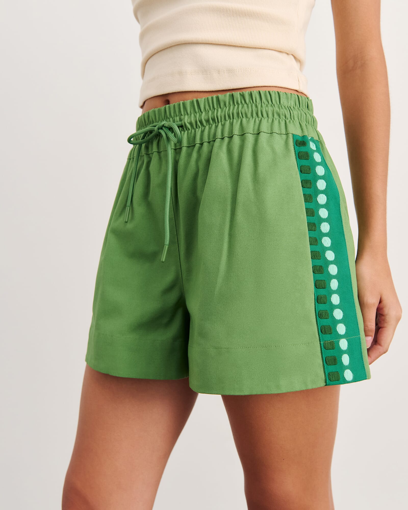 Canvas Contrast Short