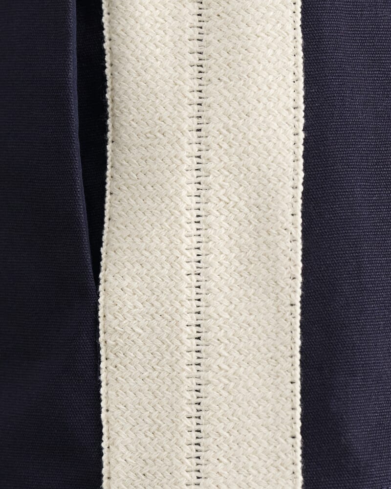 Canvas Contrast Short in INK