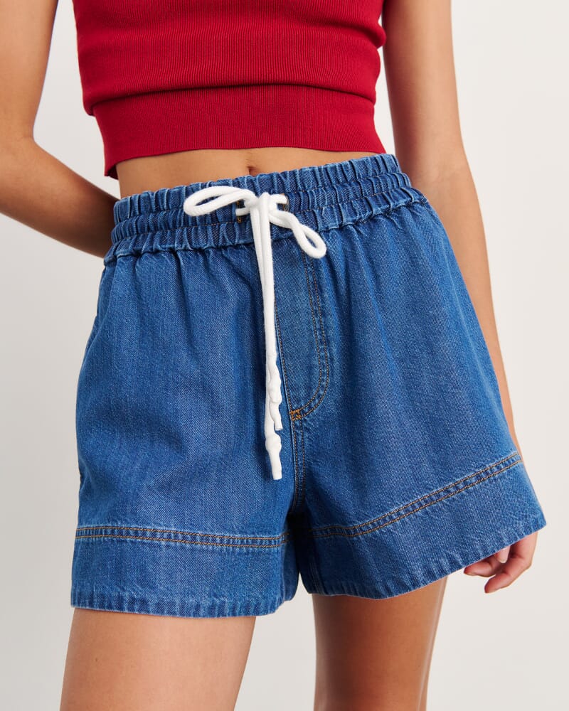 Loe Denim Pull On Short in BLUE VINTAGE