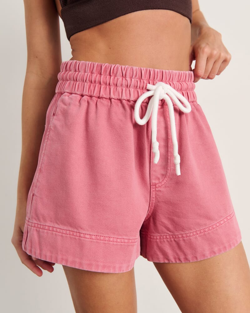Loe Denim Short in TEA ROSE