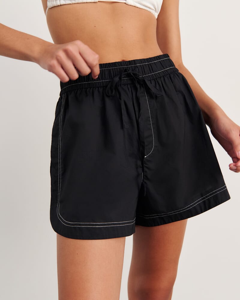 Eden Cotton Relaxed Short in BLACK