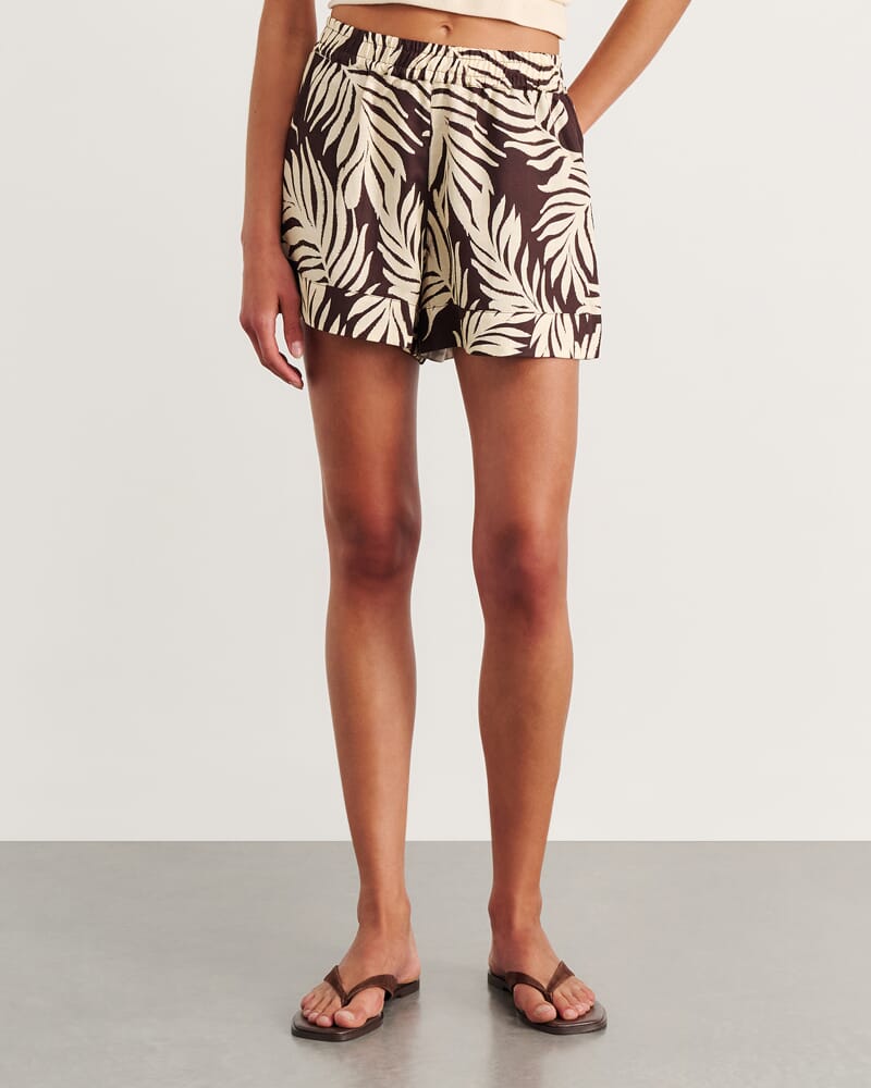 Roam Pull On Short in BROWN/NATURAL