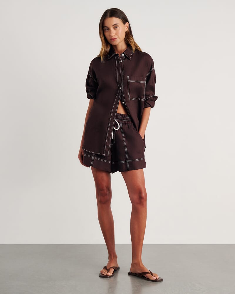 Gigi Linen Relaxed Shirt in DARK CHOCOLATE