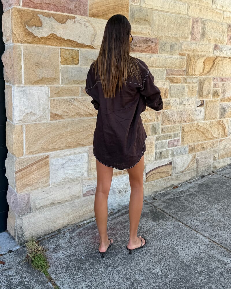 Gigi Linen Relaxed Shirt in DARK CHOCOLATE