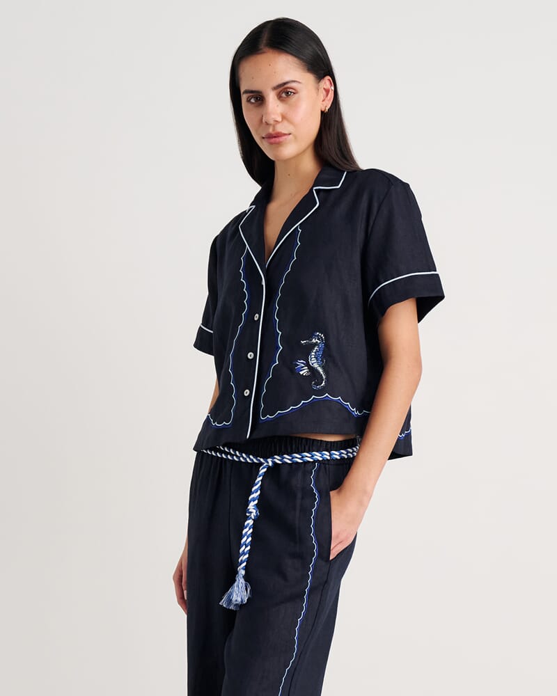 Seahorse Crop Short Sleeve Shirt in INK