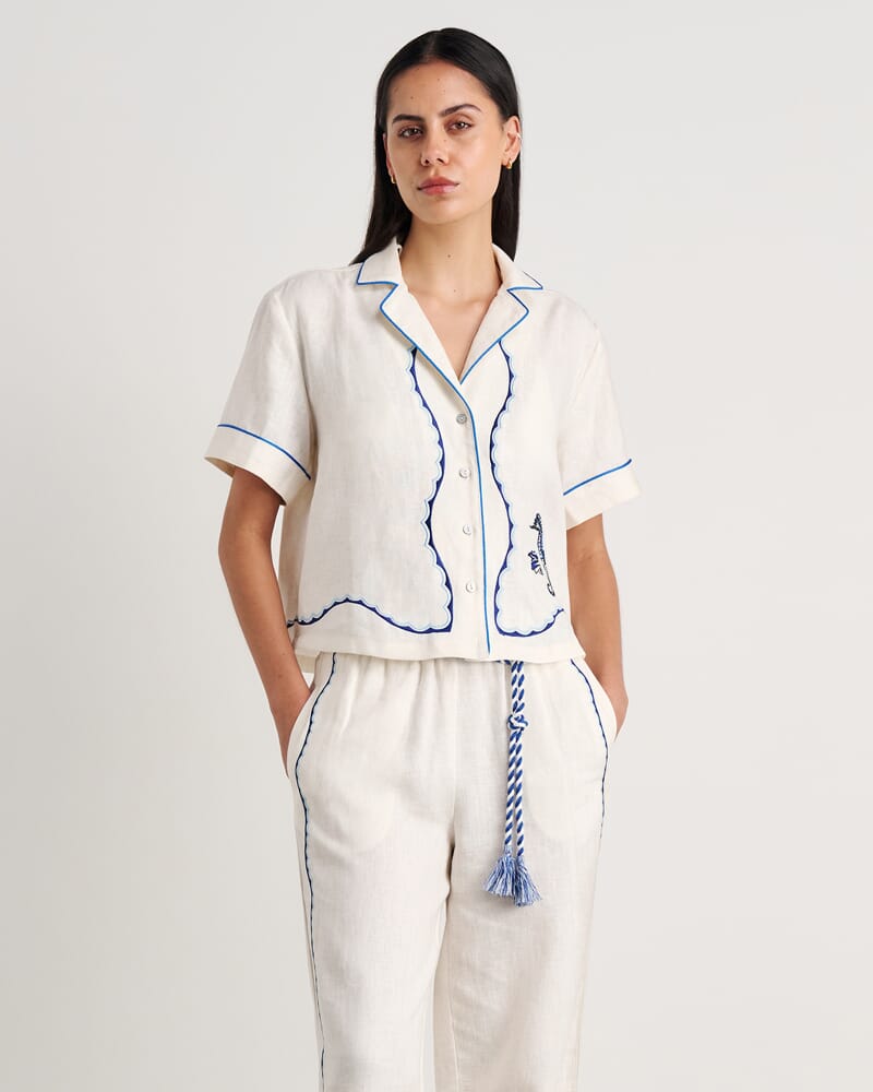 Seahorse Crop Short Sleeve Shirt in MILK