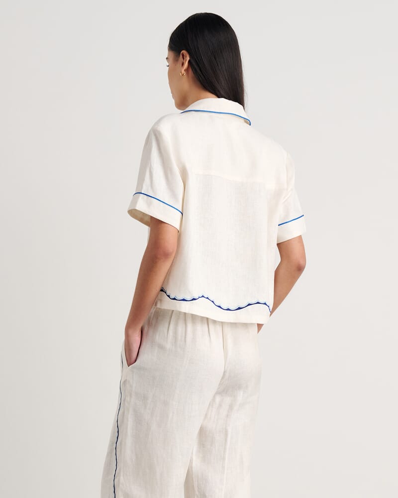 Seahorse Crop Short Sleeve Shirt in MILK