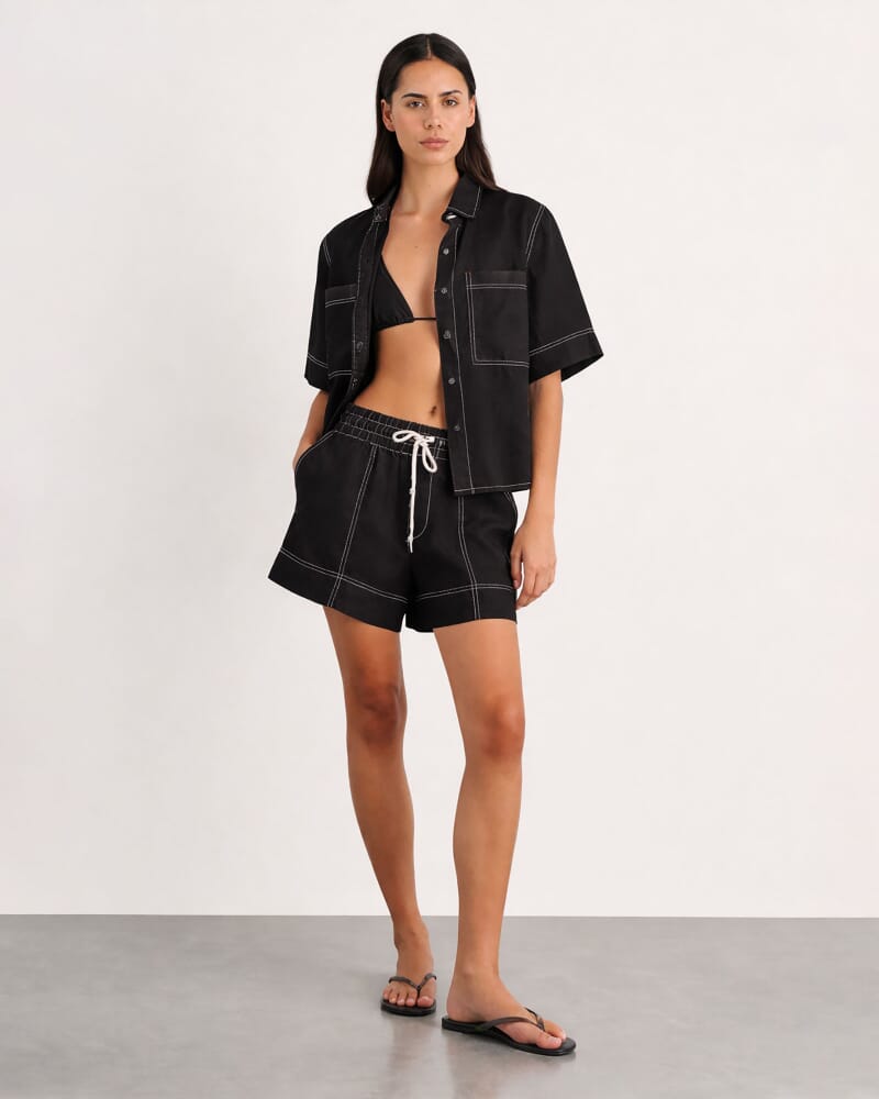 Gigi Relaxed Short Sleeve Shirt in BLACK