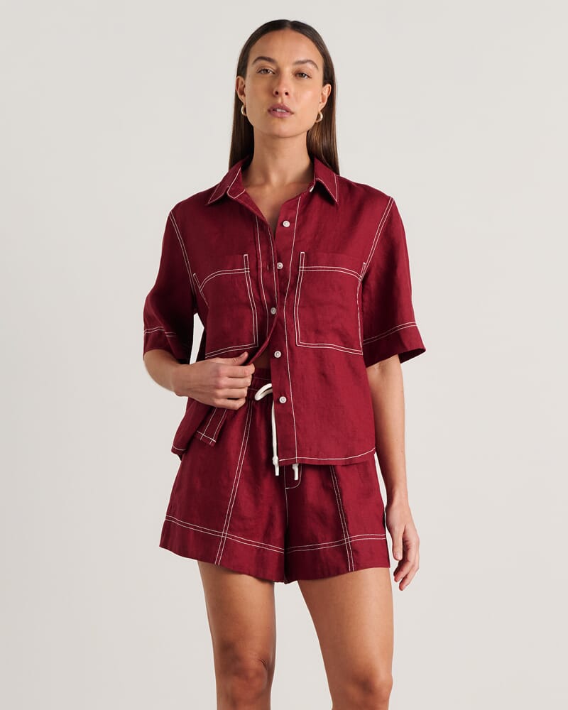 Gigi Short Sleeve Shirt in BURGUNDY