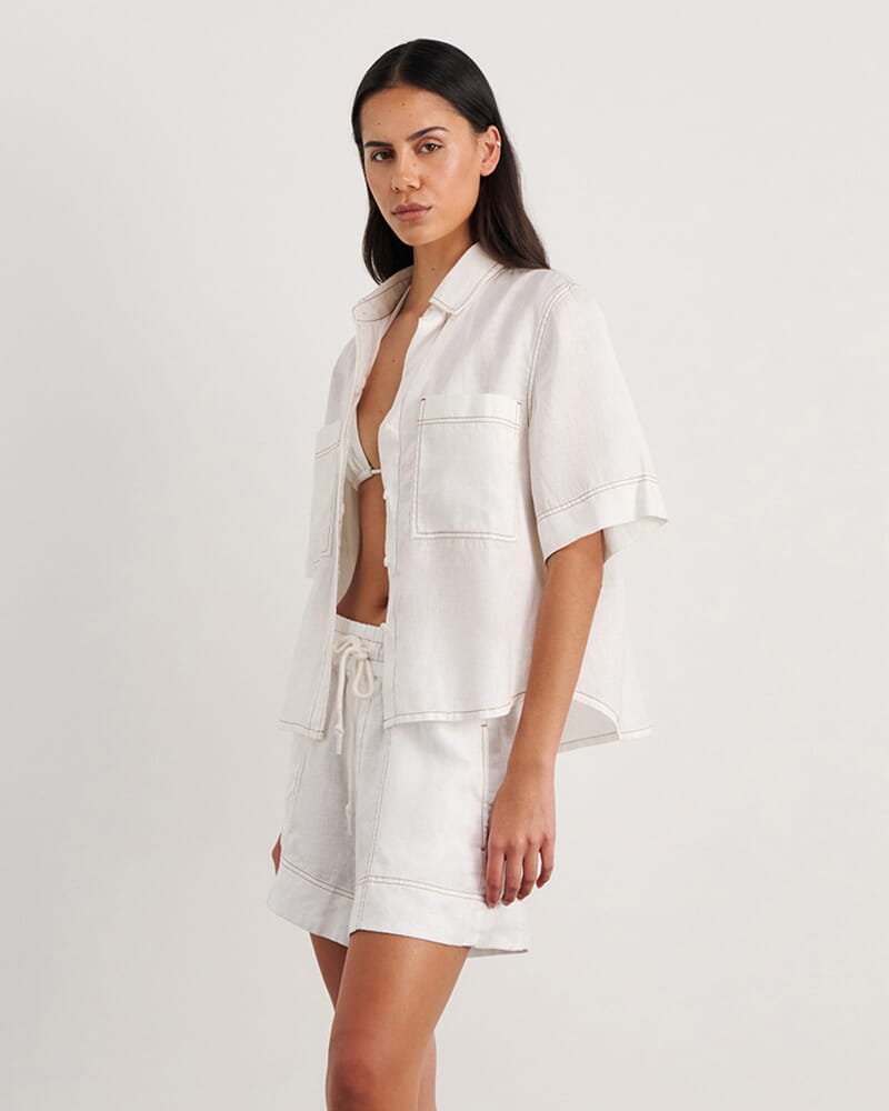 Gigi Relaxed Short Sleeve Shirt in WHITE