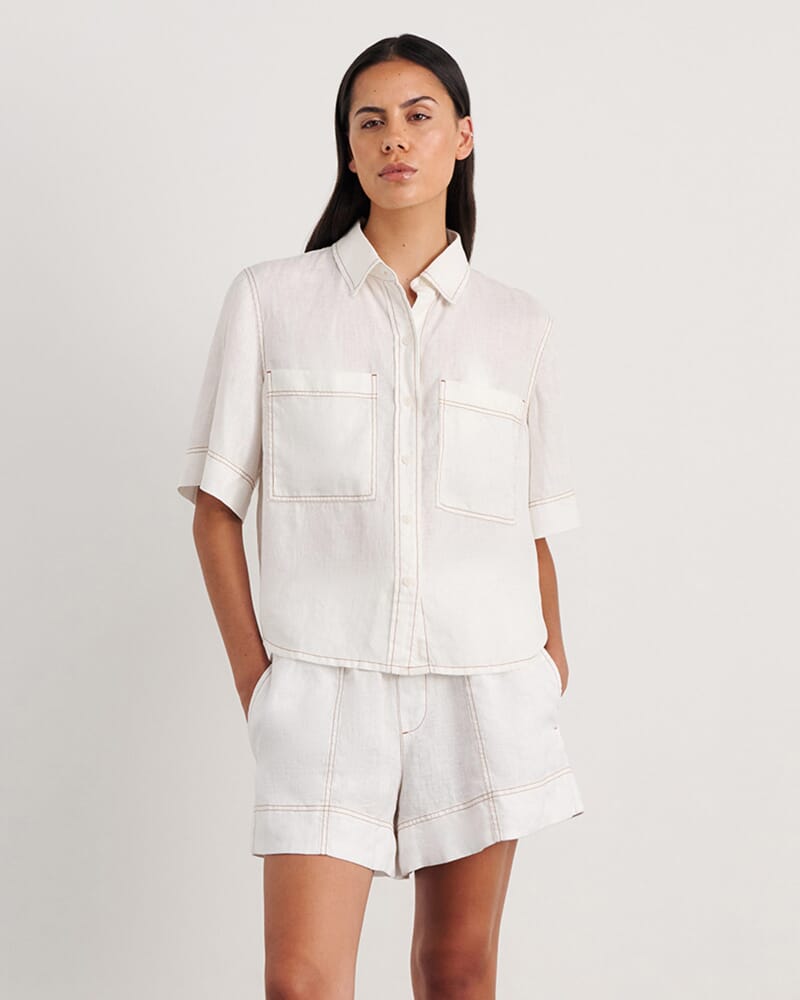 Gigi Relaxed Short Sleeve Shirt in WHITE