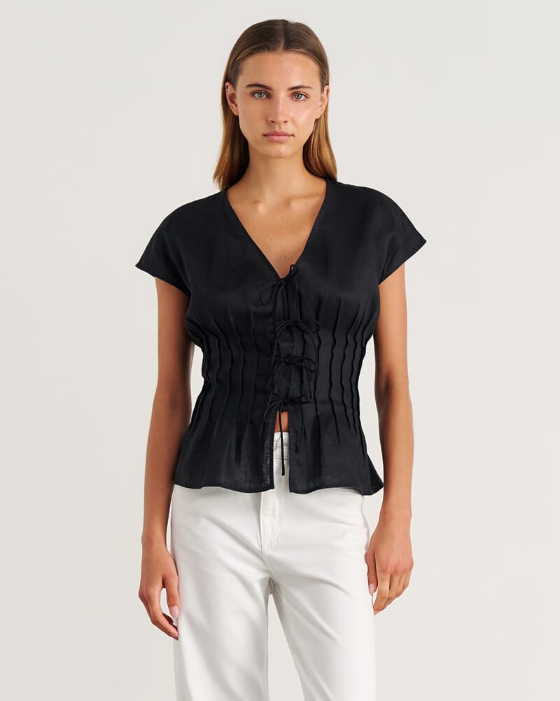 Delphine Pintuck Linen Blouse in BLACK