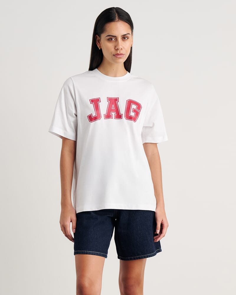 Aston Short Sleeve Tee in WHITE/MERLOT