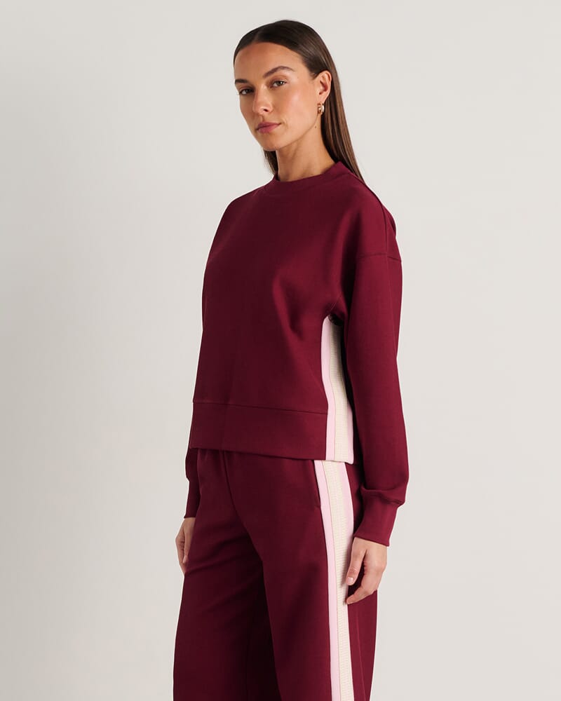 Leonie Top in MAROON