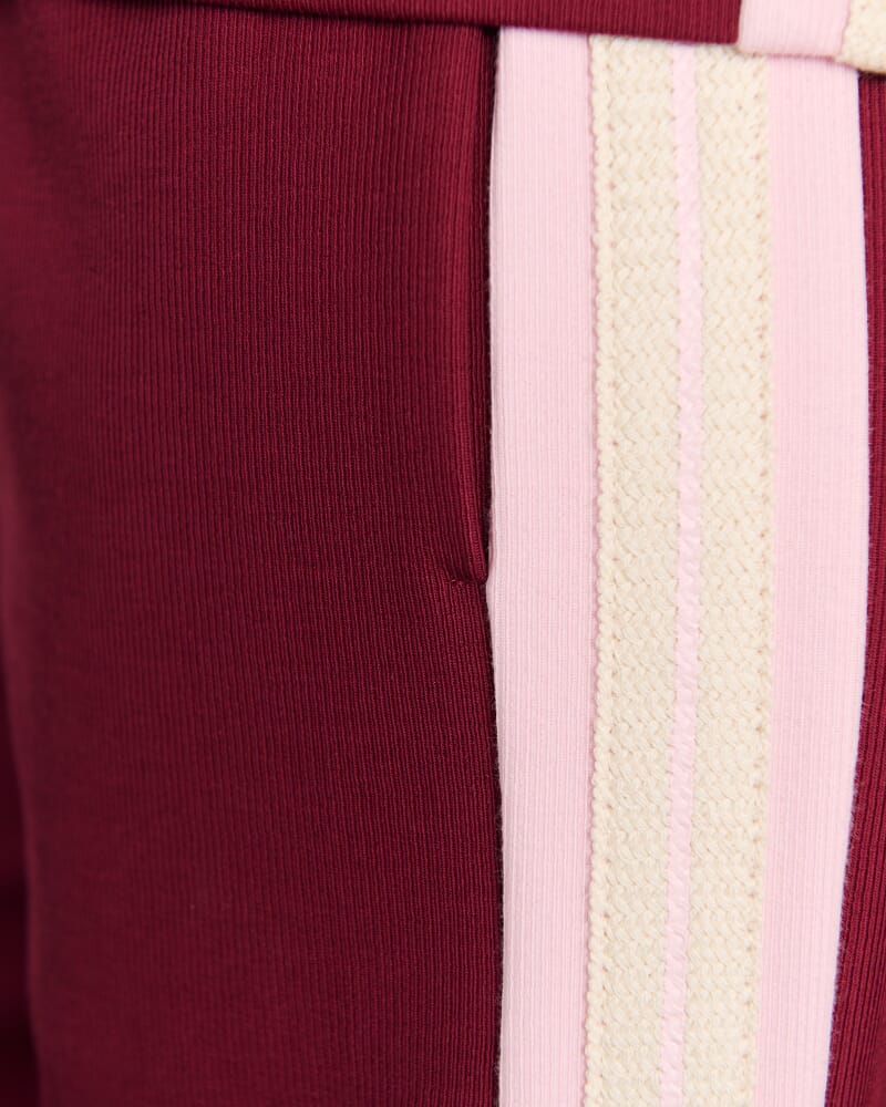 Leonie Top in MAROON