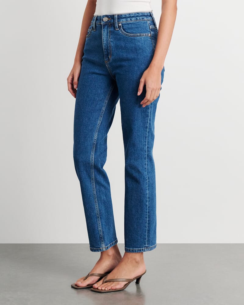 Riley Straight Crop Jean in BLUE WASH