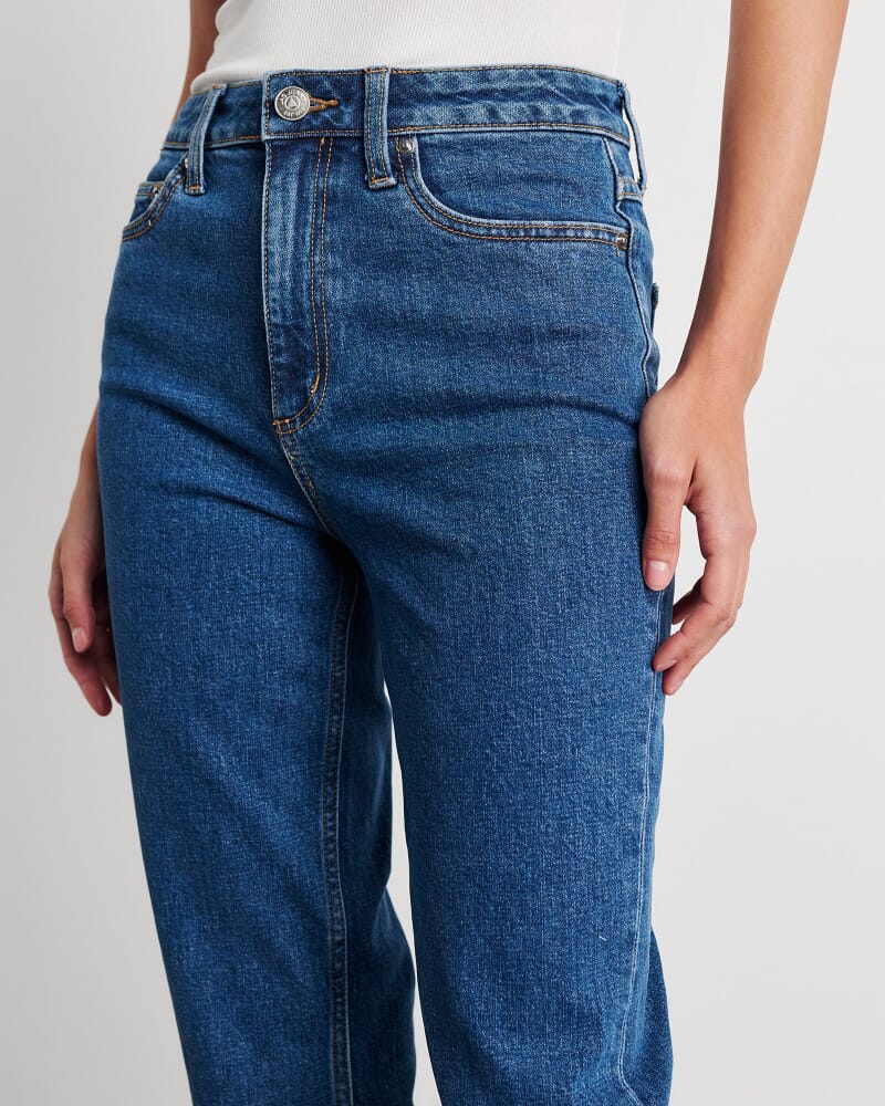 Riley Straight Crop Jean in BLUE WASH