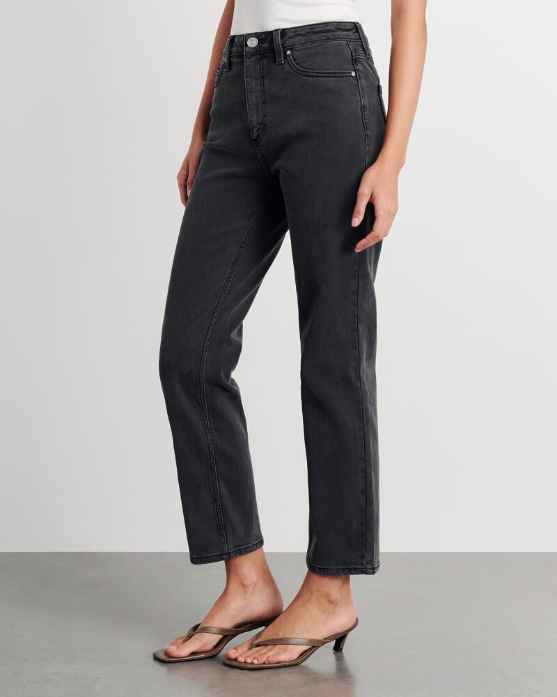 Riley Straight Crop Jean in WASHED BLACK