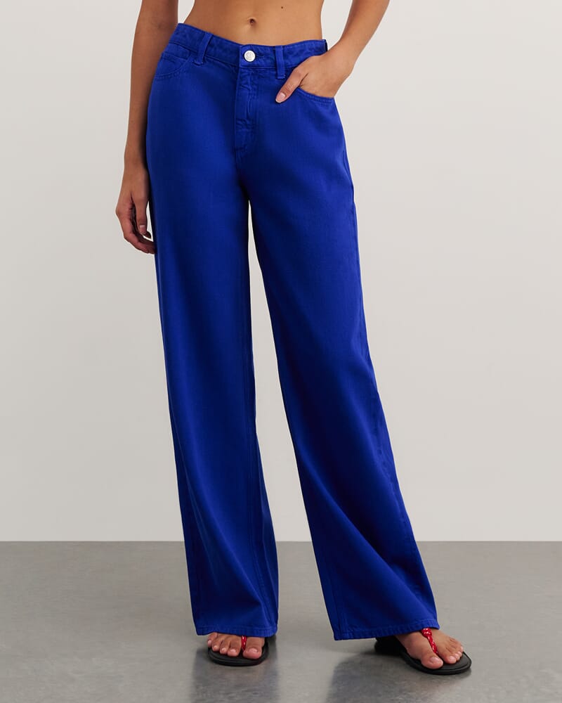 Loe Mid Rise Jean in BRIGHT BLUE