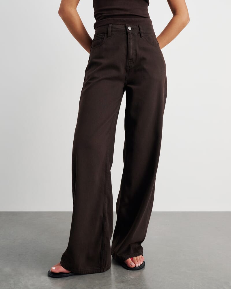 Loe Mid Rise Straight Jean in DARK CHOCOLATE