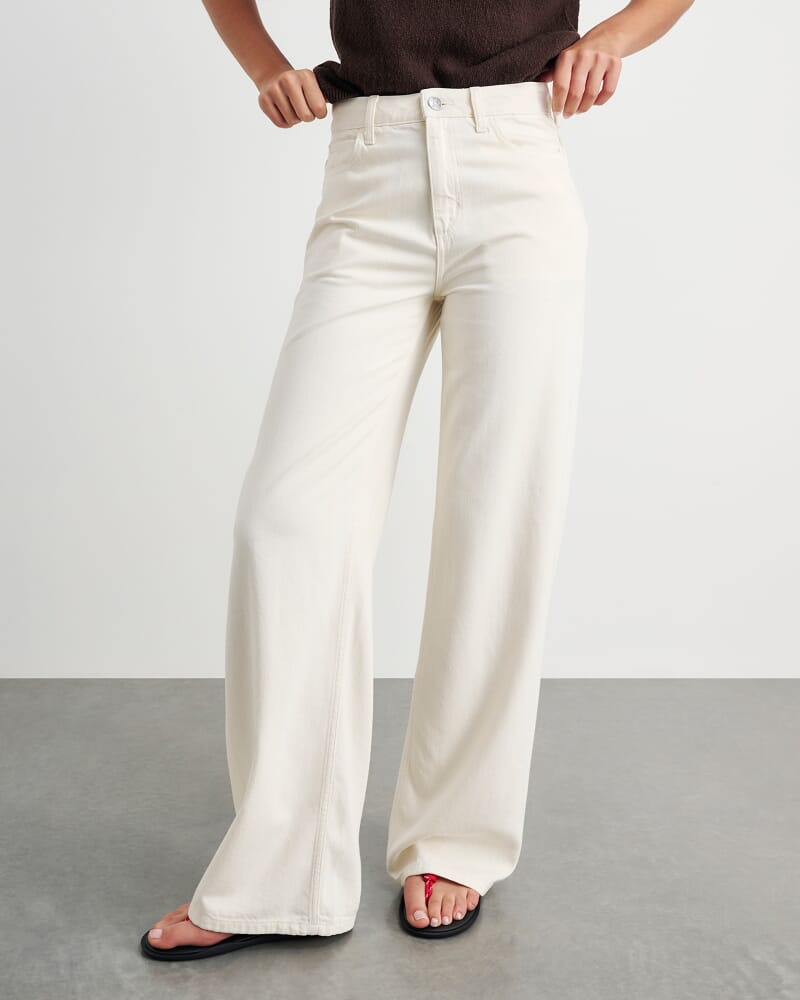 Loe Mid Rise Straight Jean in ECRU