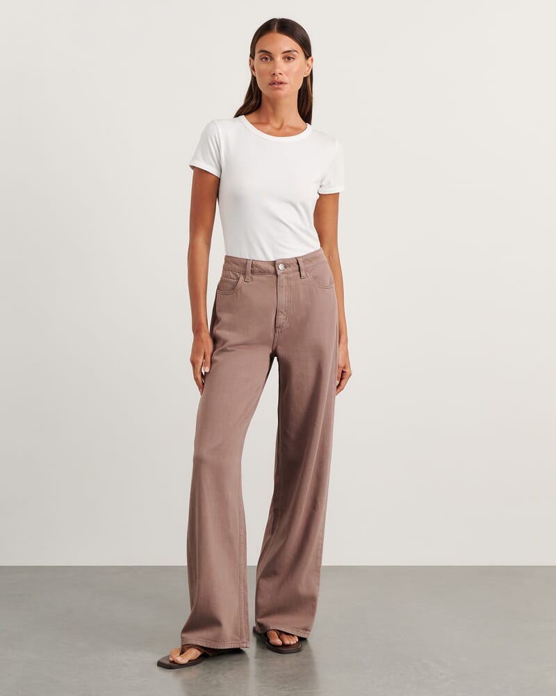 Loe Mid Rise Straight Jean in LATTE