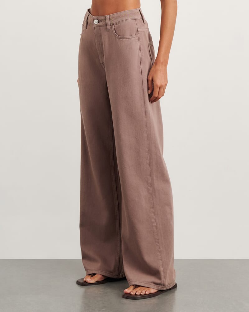 Loe Mid Rise Straight Jean in LATTE