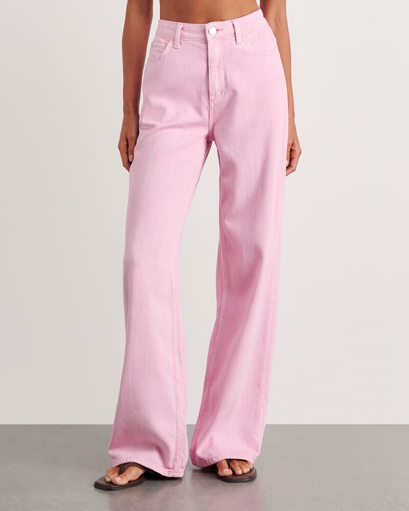 Loe Mid Rise Straight Jean in PINK