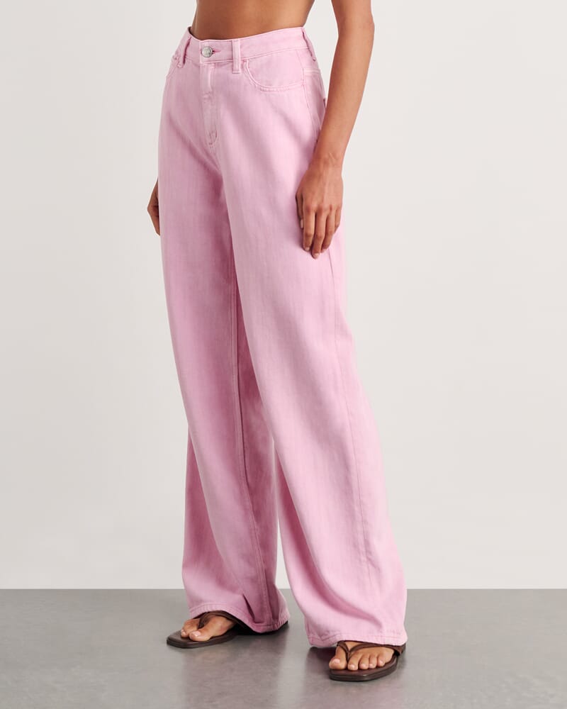 Loe Mid Rise Straight Jean in PINK