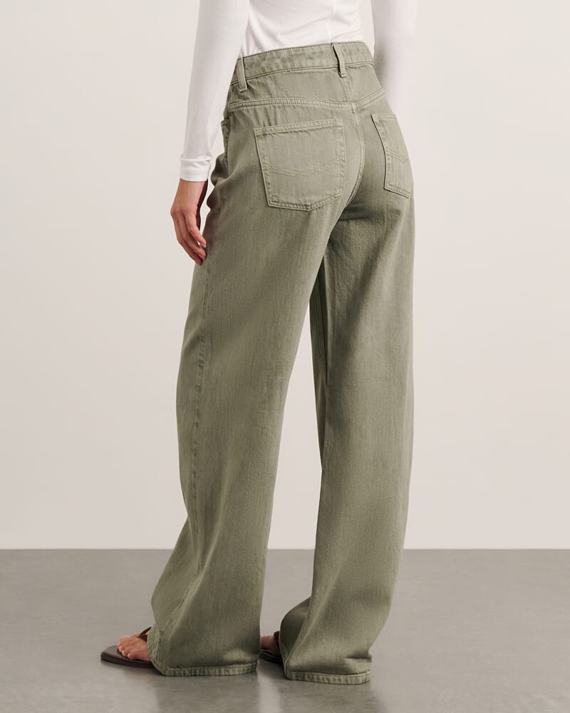 Loe Mid Rise Straight Jean in SAGE
