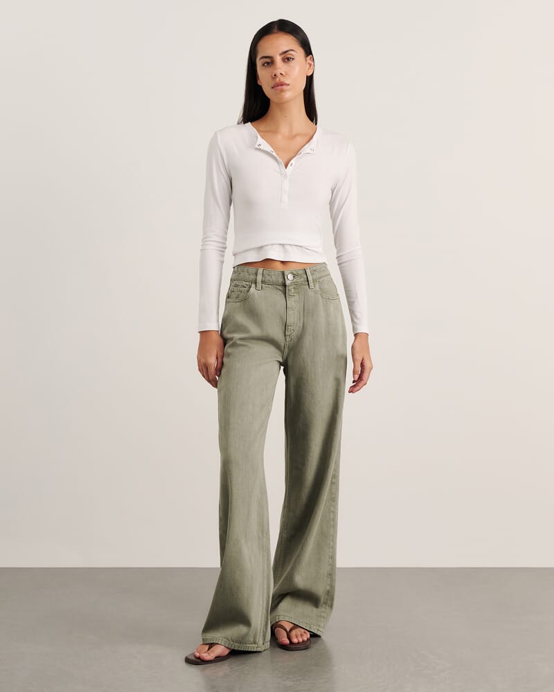 Loe Mid Rise Straight Jean in SAGE