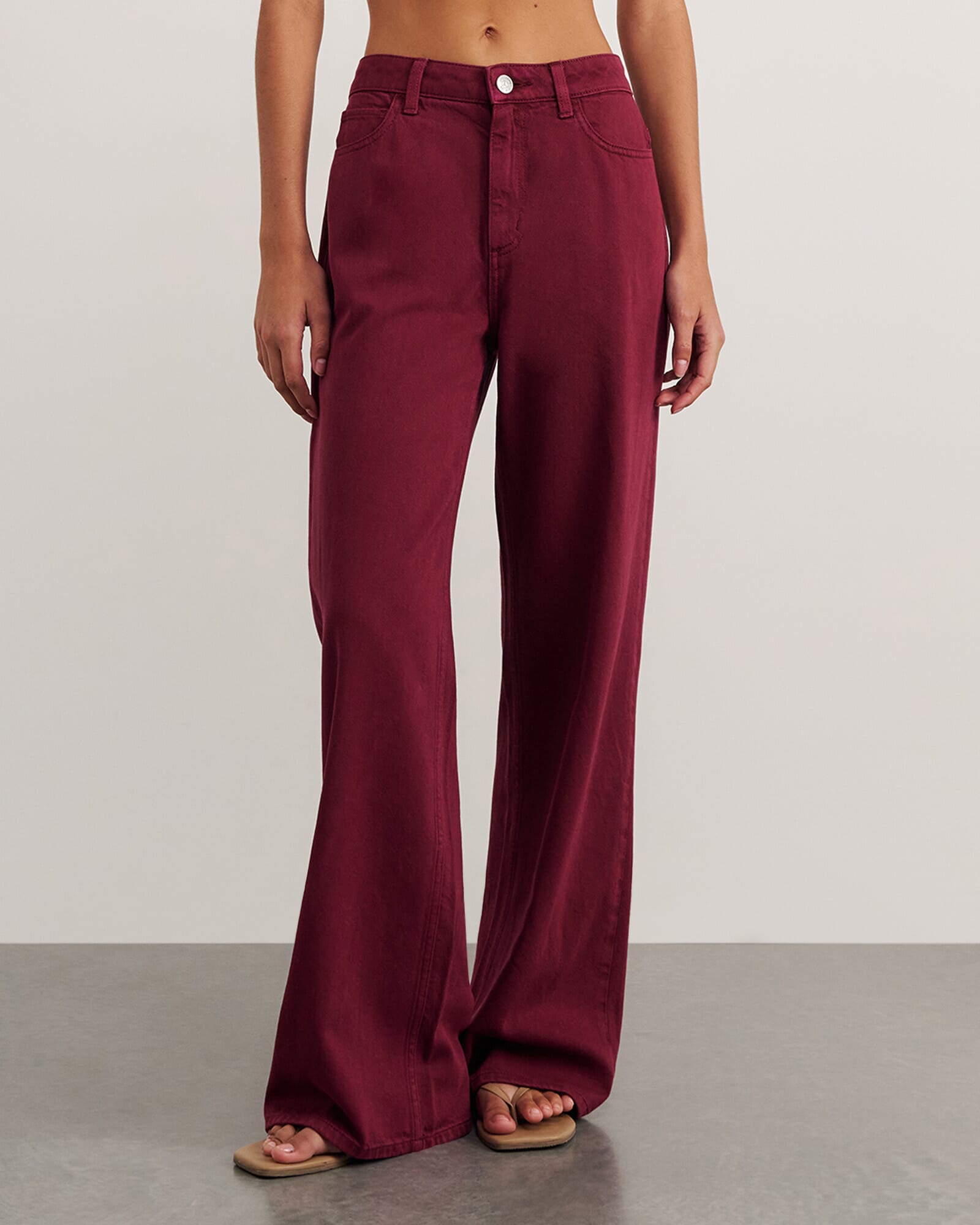 Loe Mid Rise Straight Jean