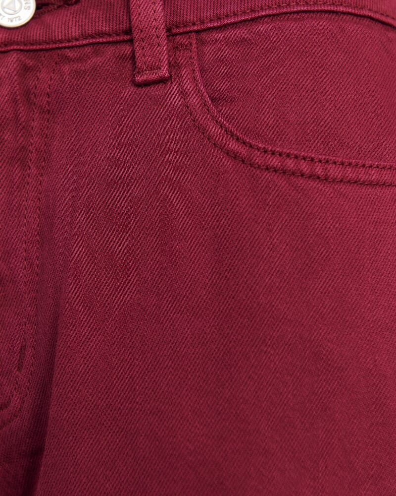 Loe Mid Rise Straight Jean in WINE