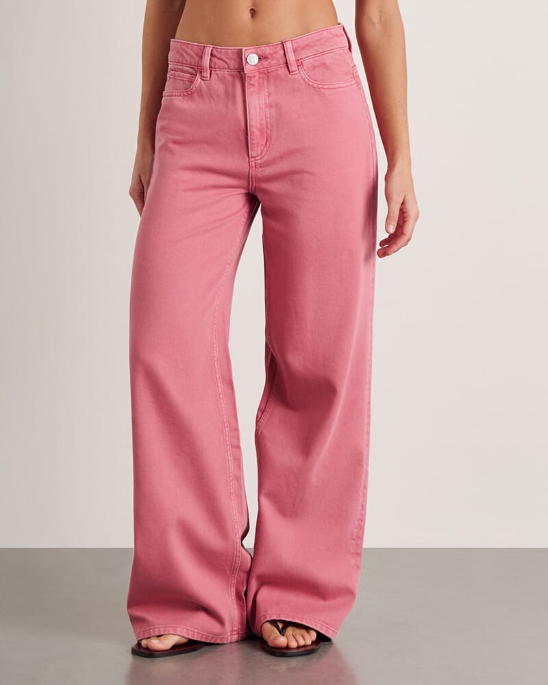 Loe Mid Rise Jean in TEA ROSE