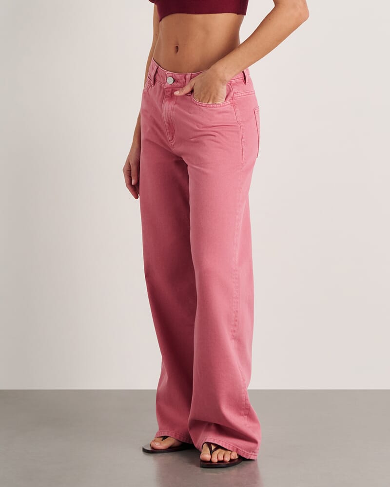 Loe Mid Rise Jean in TEA ROSE