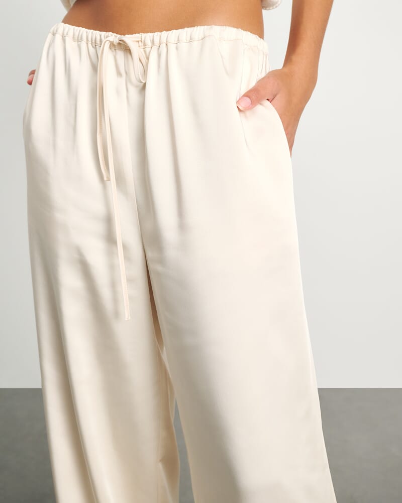Maddi Drawcord Pant in SHELL